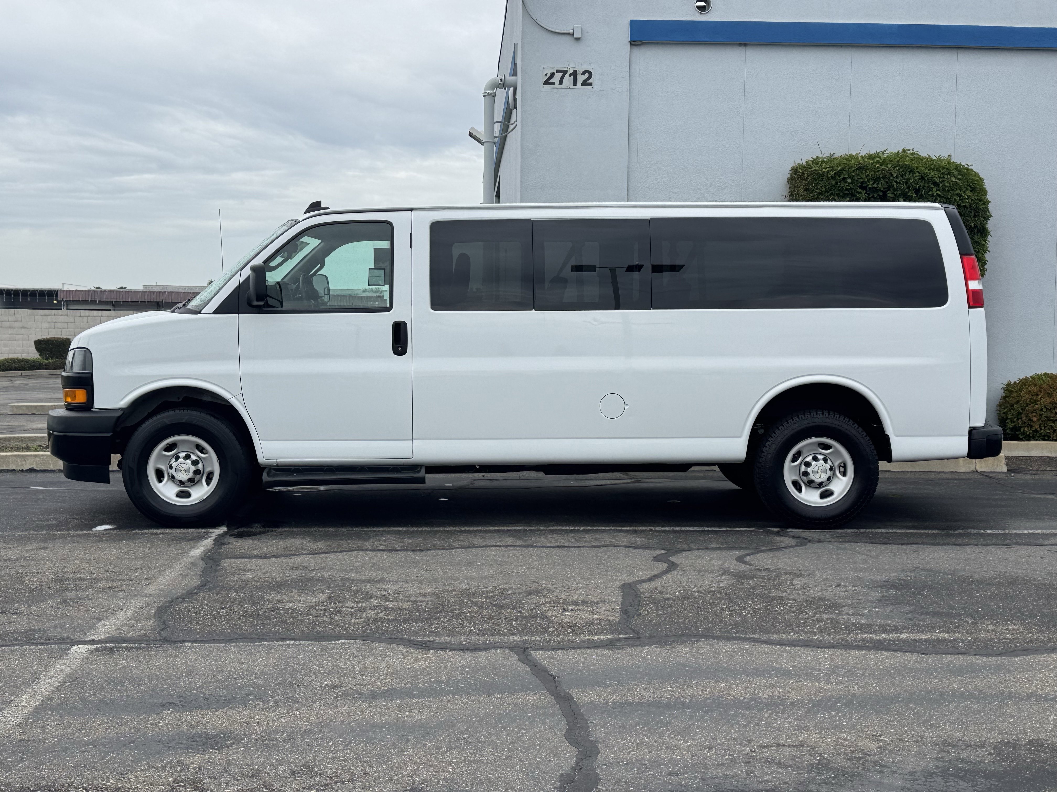 Used 2023 Chevrolet Express 3500 LS image 4