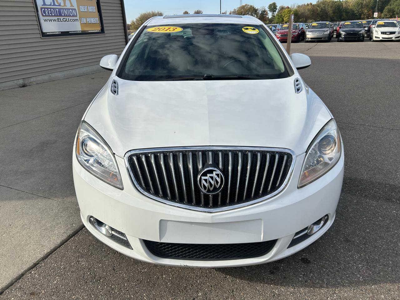Used 2013 Buick Verano Leather FWD image 2