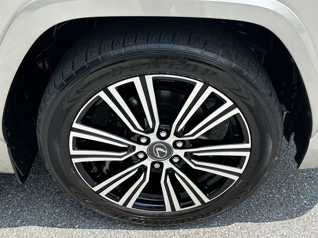 Used 2024 Lexus LX 600 4WD w/ Appearance Package image 14