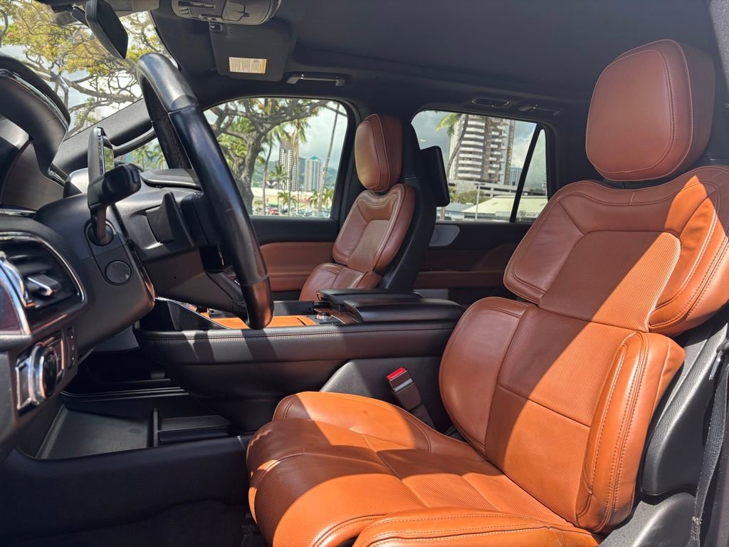 Used 2019 Lincoln Navigator Reserve w/ Cargo Package AWD/4WD image 8