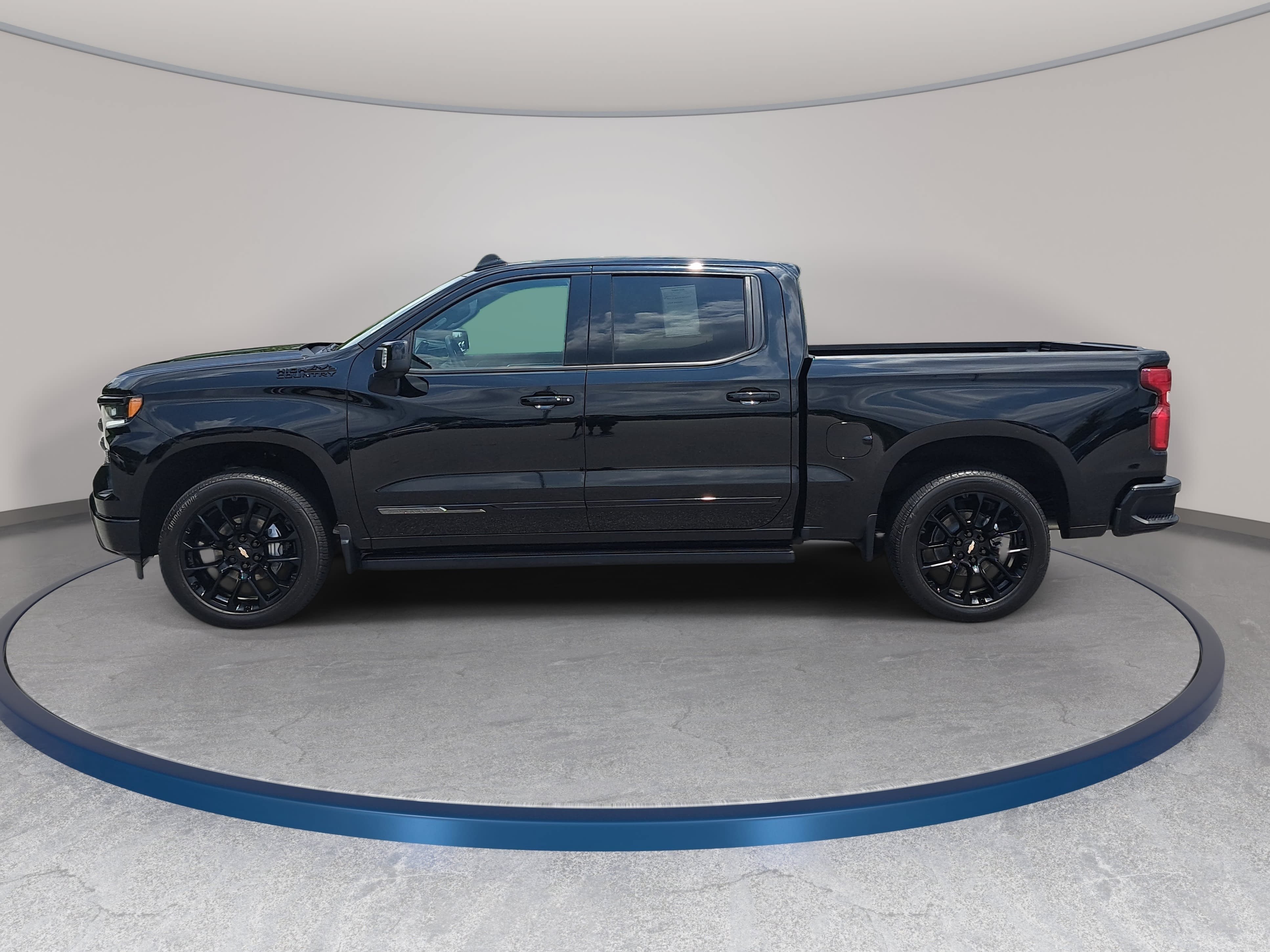 Used 2026 Chevrolet Silverado 1500 High Country w/ High Country Premium Package AWD/4WD image 8