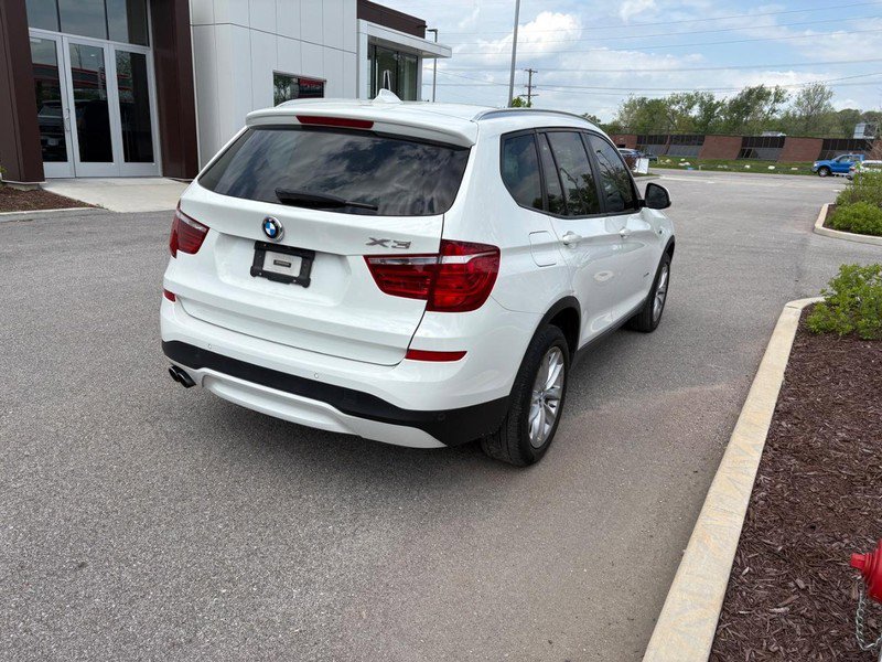 Used 2017 BMW X3 xDrive28i AWD/4WD image 3
