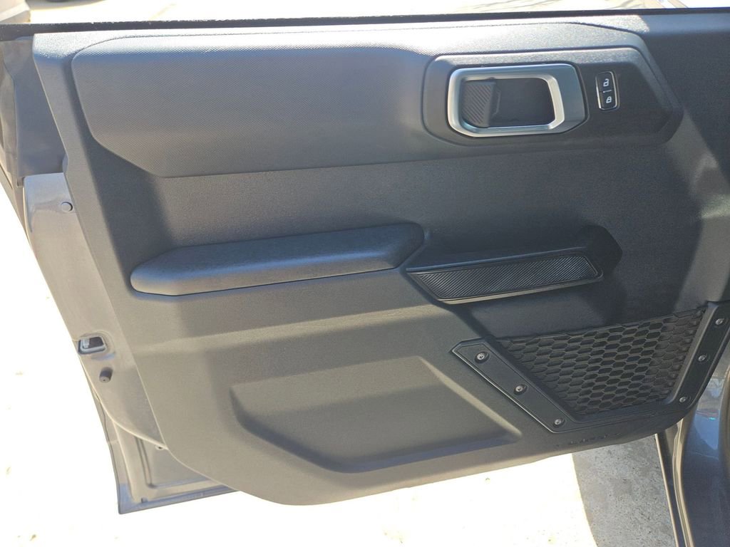 Used 2025 Ford Bronco Big Bend image 13