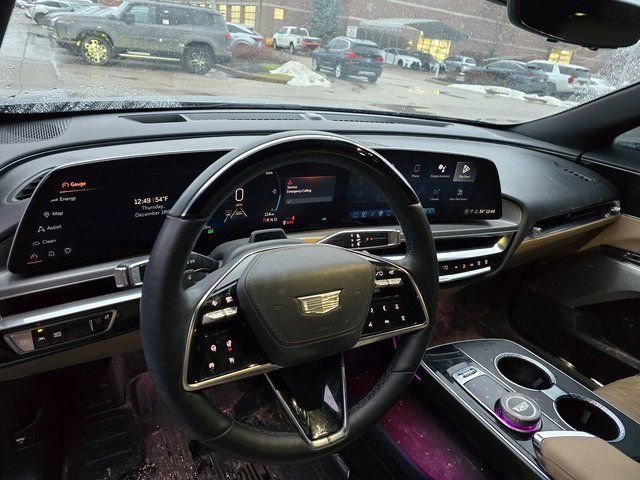 Used 2024 Cadillac Lyriq Luxury w/ Nappa Leather Package image 4
