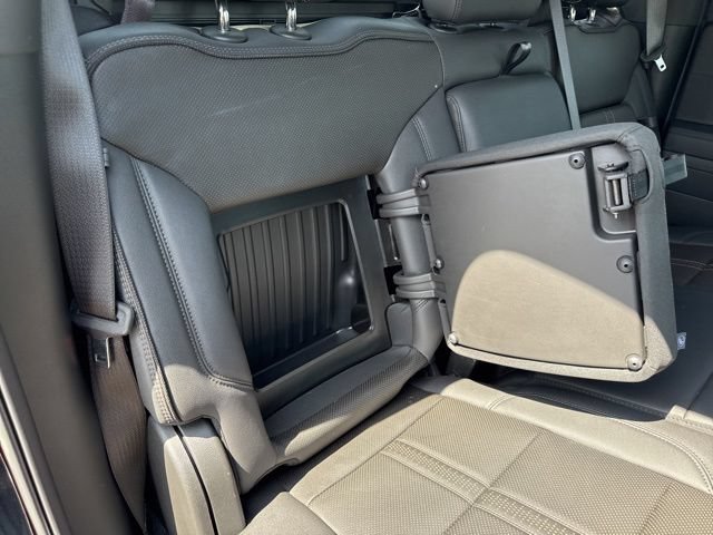 Used 2026 Chevrolet Silverado 1500 High Country w/ Technology Package AWD/4WD image 35