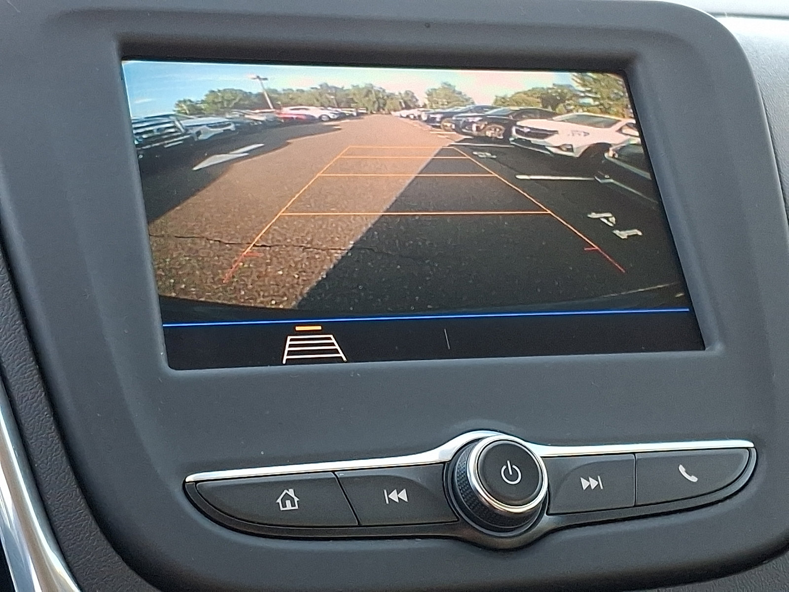 Used 2020 Chevrolet Equinox LS w/ LS Convenience Package FWD image 20