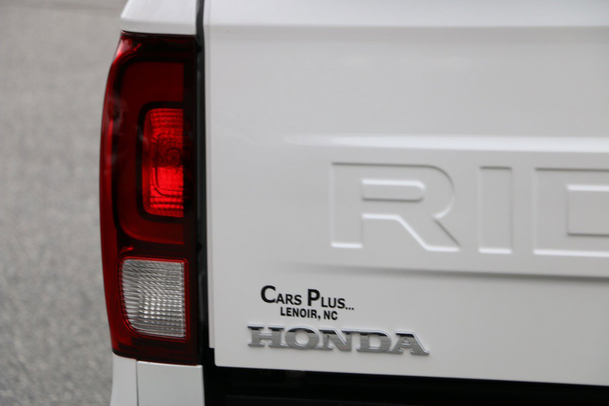 Used 2025 Honda Ridgeline Black Edition image 6