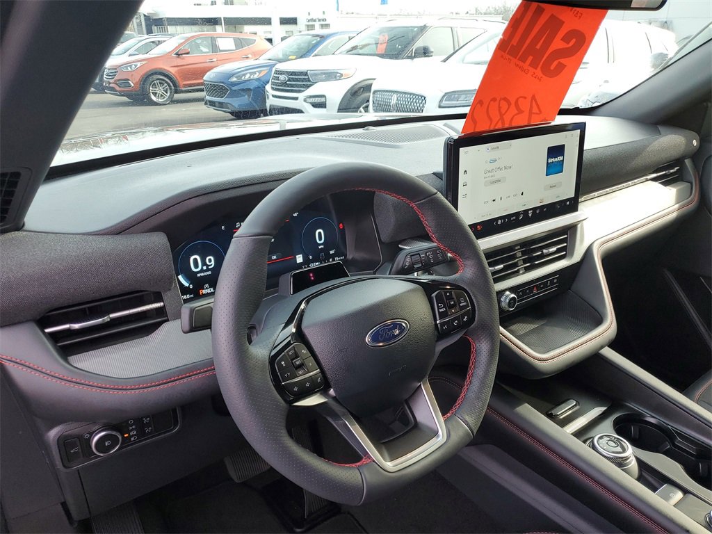 Used 2025 Ford Explorer ST-Line image 8