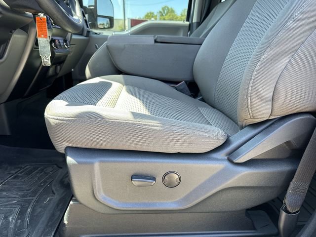 Used 2022 Ford F350 XLT w/ XLT Premium Package AWD/4WD image 16