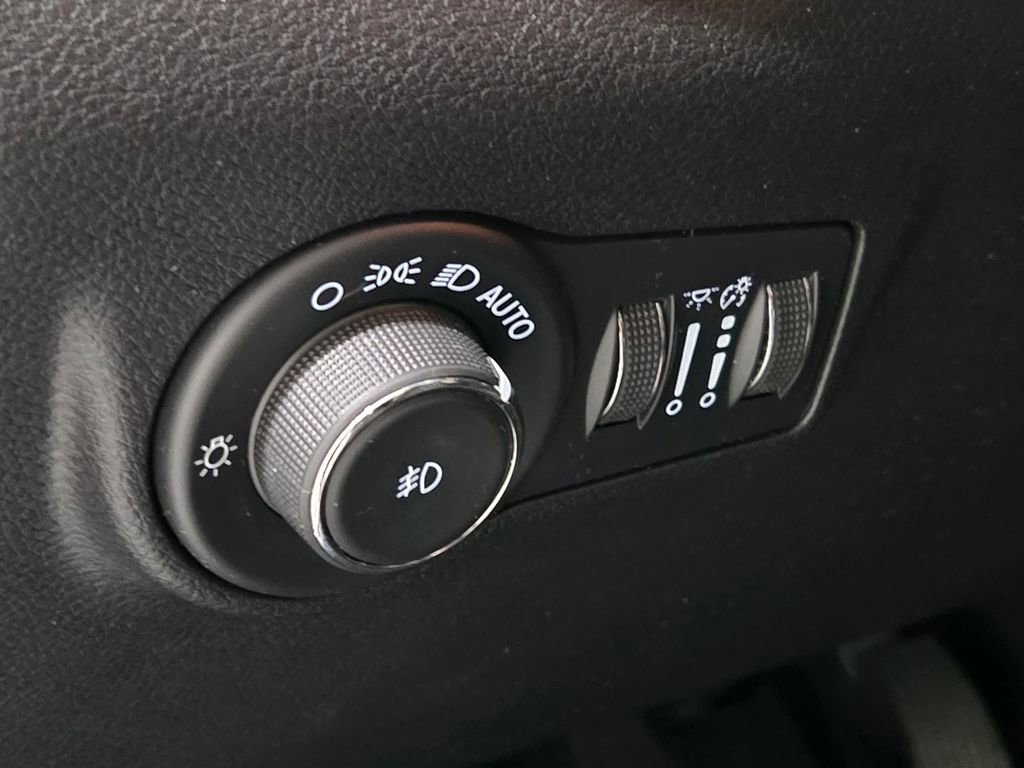 Certified 2022 Jeep Compass Trailhawk w/ Sun and Sound Group image 29