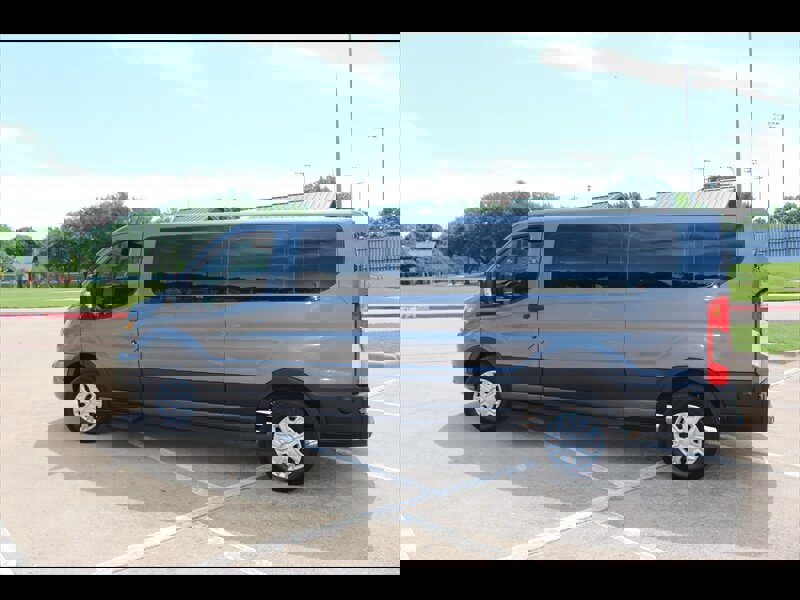 Used 2024 Ford Transit 350 XLT RWD image 2