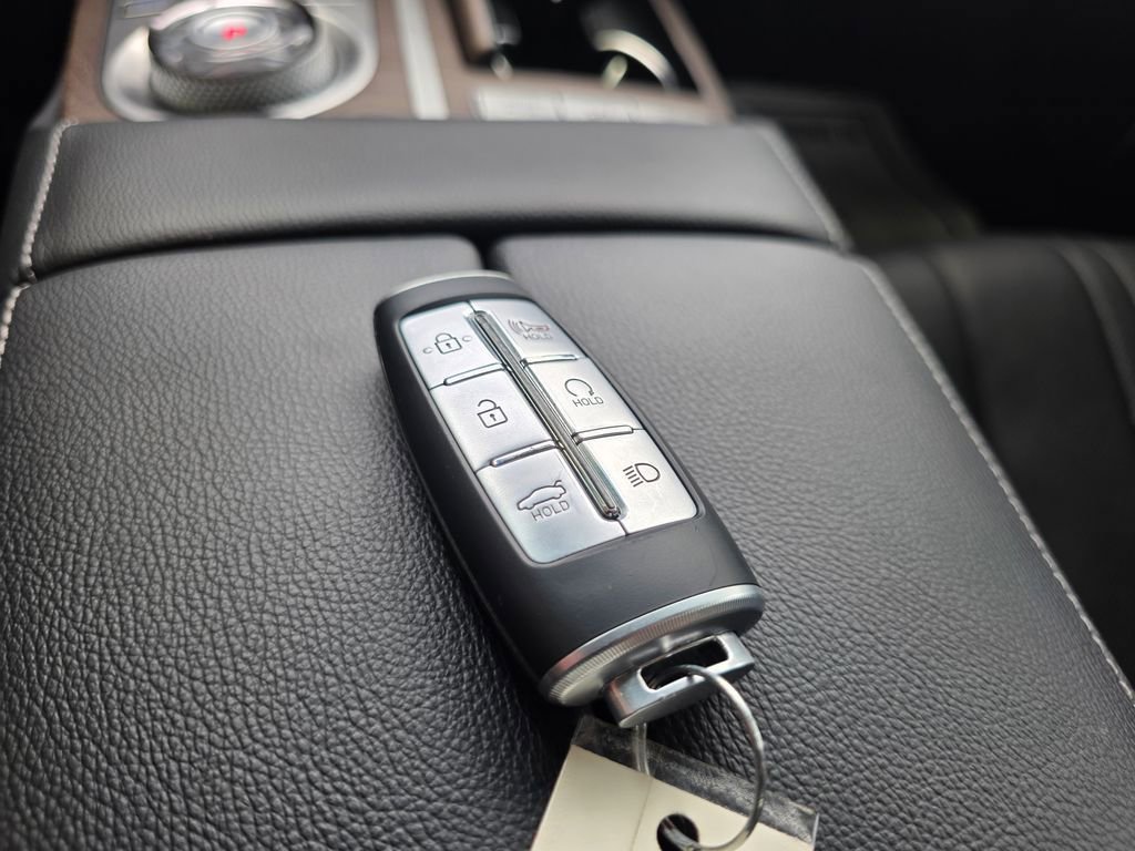 Used 2024 Genesis G80 AWD/4WD image 28