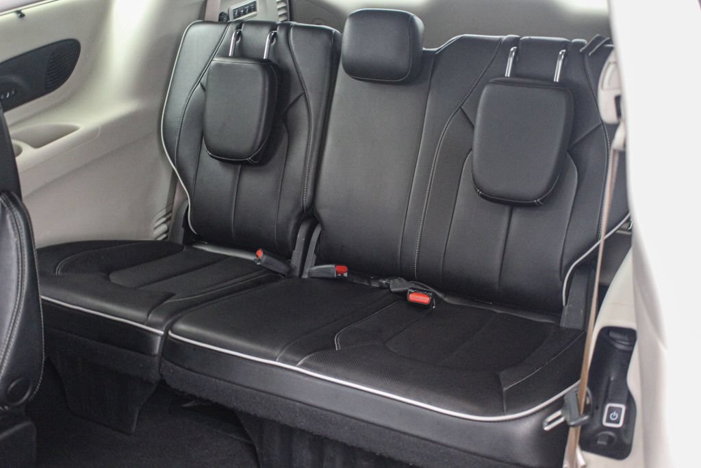 Used 2022 Chrysler Pacifica Limited FWD image 20