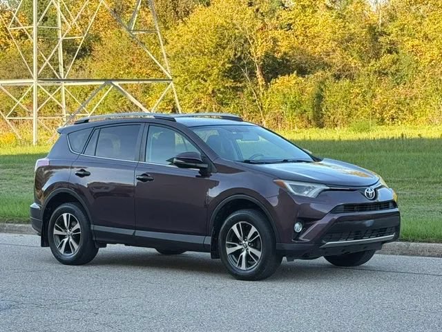 Used 2016 Toyota RAV4 XLE AWD/4WD image 3