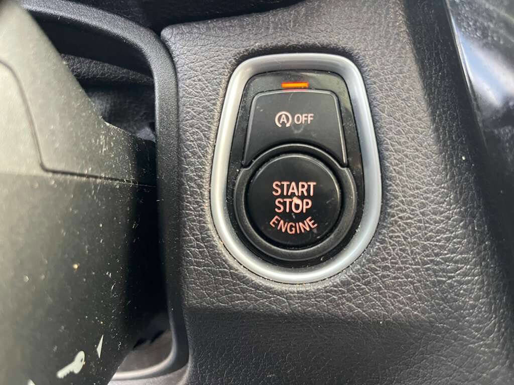 Used 2017 BMW 320i xDrive Sedan image 21