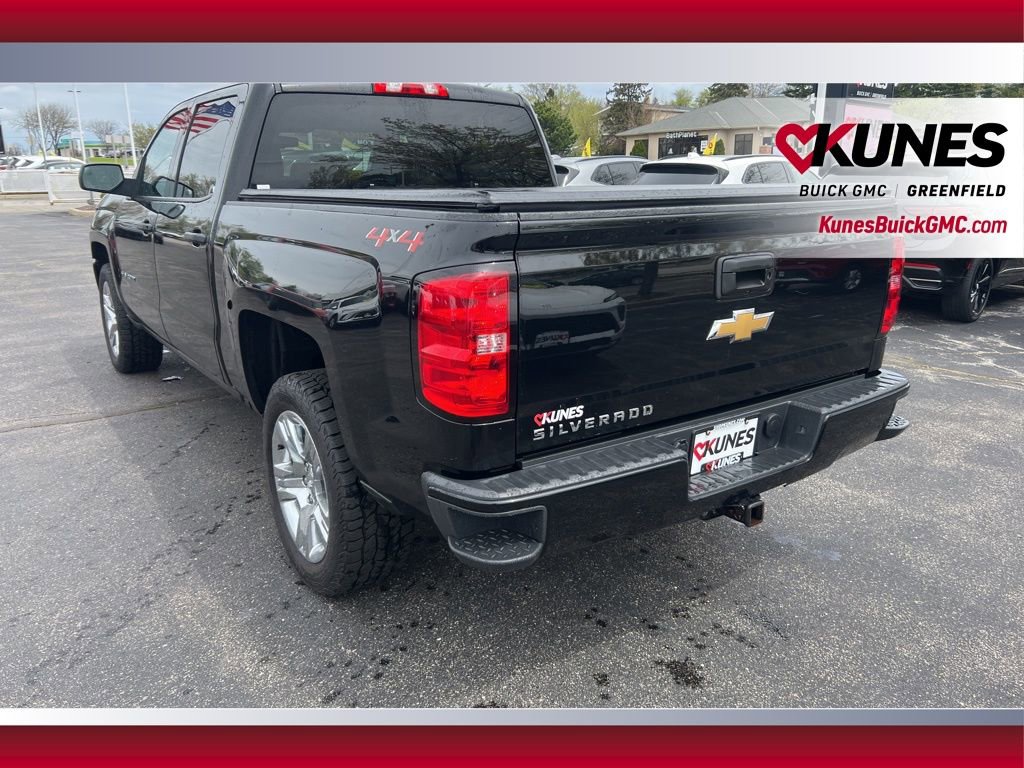 Used 2018 Chevrolet Silverado 1500 Custom w/ Custom Value Package AWD/4WD image 8