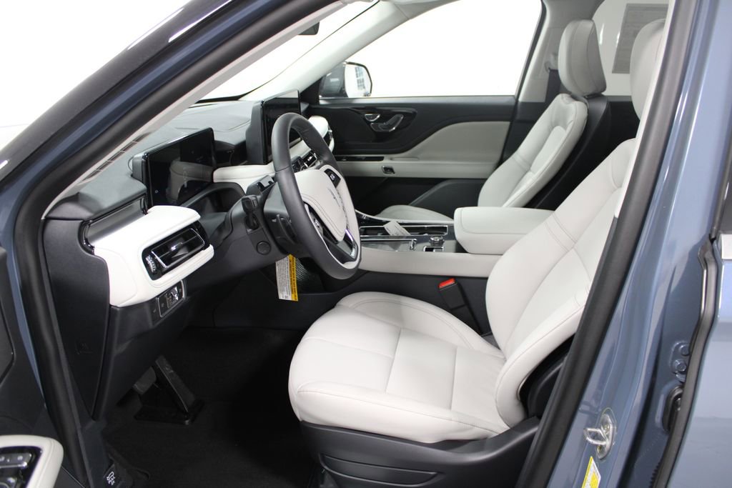 New 2026 Lincoln Aviator 2WD image 22
