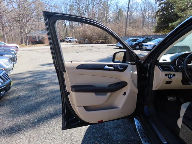 Used 2019 Mercedes-Benz GLE 400 4MATIC image 17