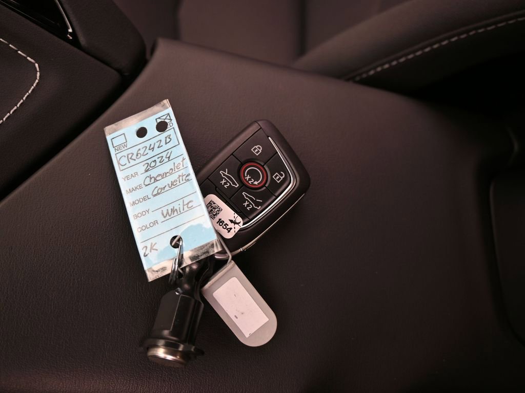 Used 2024 Chevrolet Corvette Stingray Convertible w/ Z51 Performance Package image 24