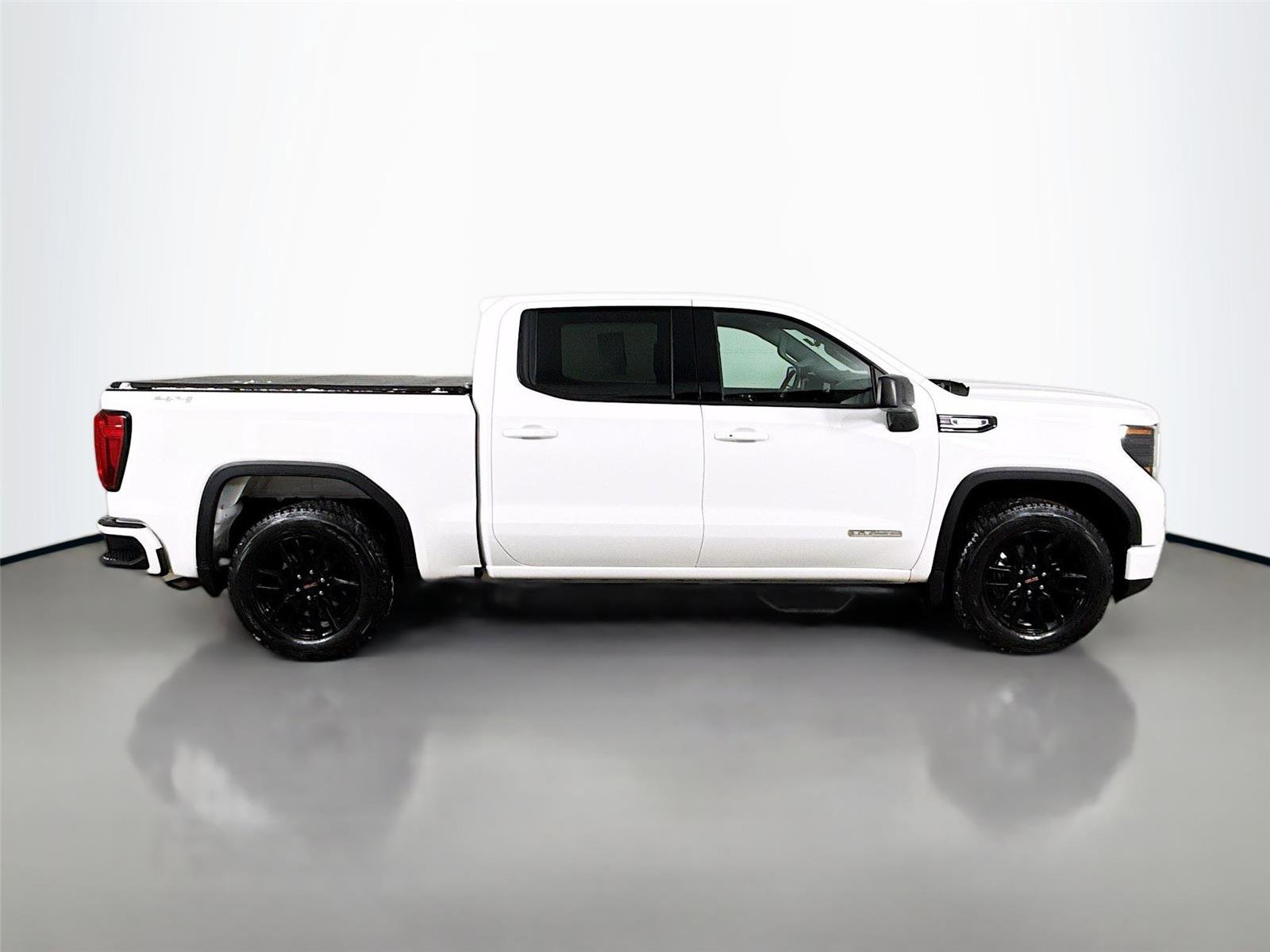 Certified 2025 GMC Sierra 1500 Elevation image 9