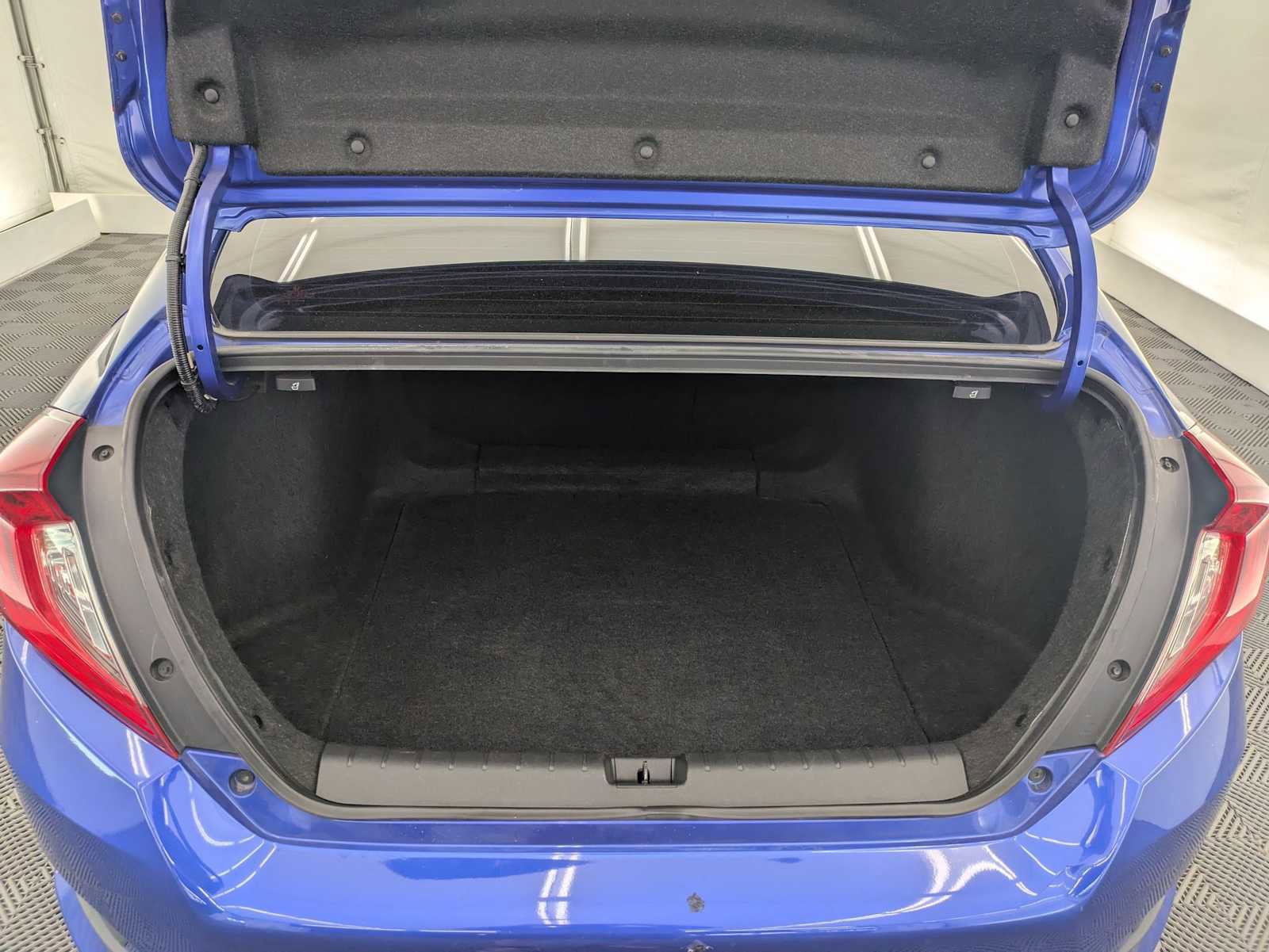 Used 2018 Honda Civic EX-T image 33