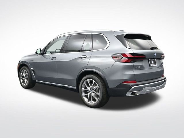 New 2026 BMW X5 xDrive50e w/ Climate Comfort Package image 7