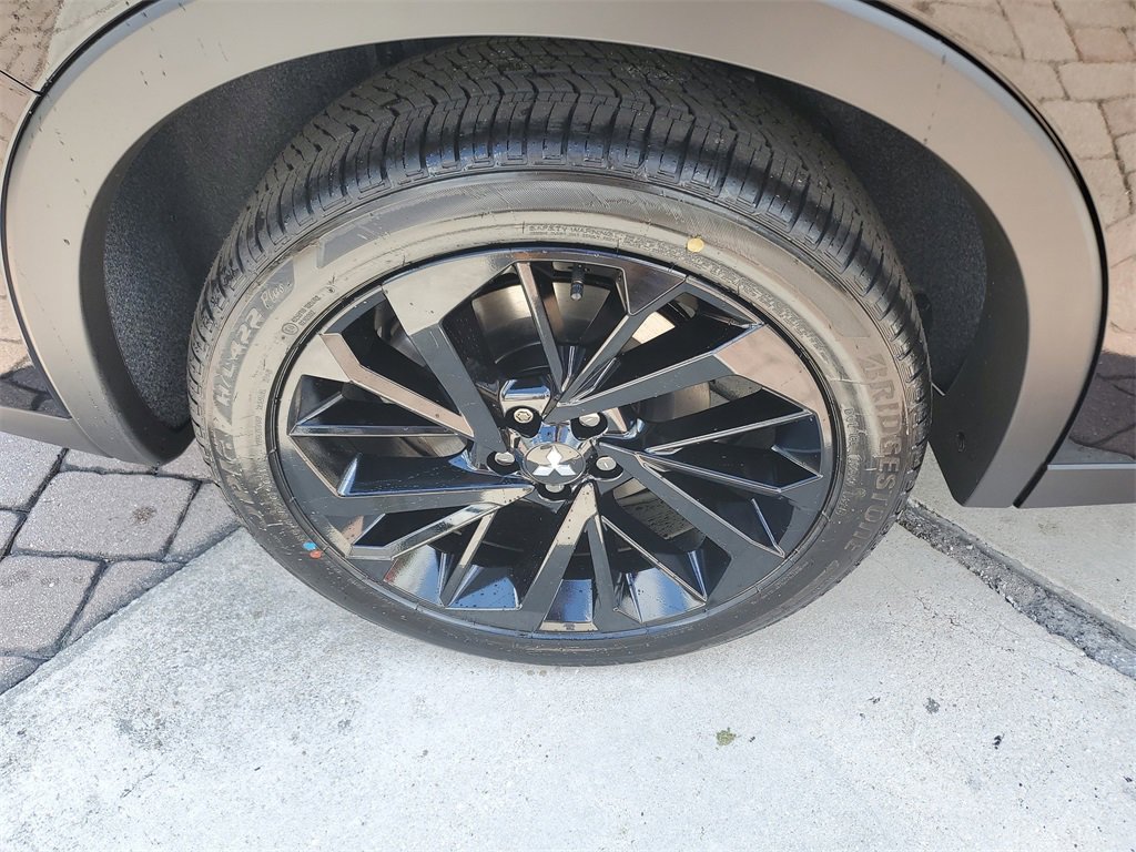 New 2025 Mitsubishi Outlander SEL Black Edition image 7