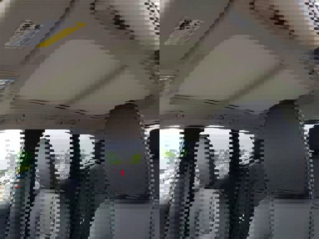 New 2025 Volvo XC60 T8 Plus w/ Protection Package Premier image 16