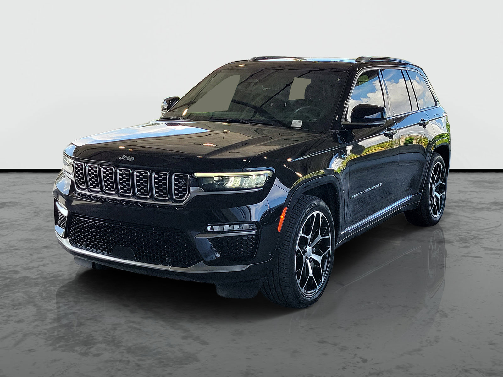 Certified 2022 Jeep Grand Cherokee Summit AWD/4WD image 4