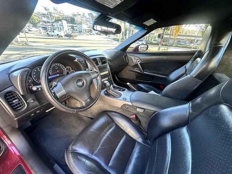 Used 2006 Chevrolet Corvette Coupe w/ Preferred Equipment Group RWD image 25