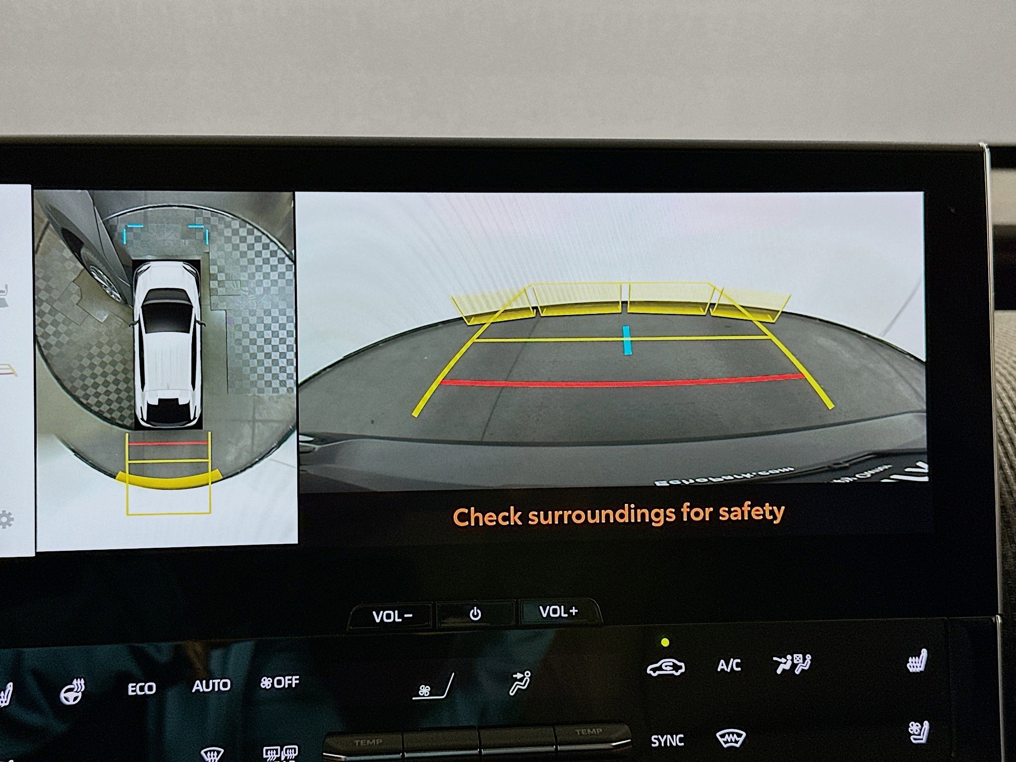 Used 2023 Subaru Solterra AWD image 22