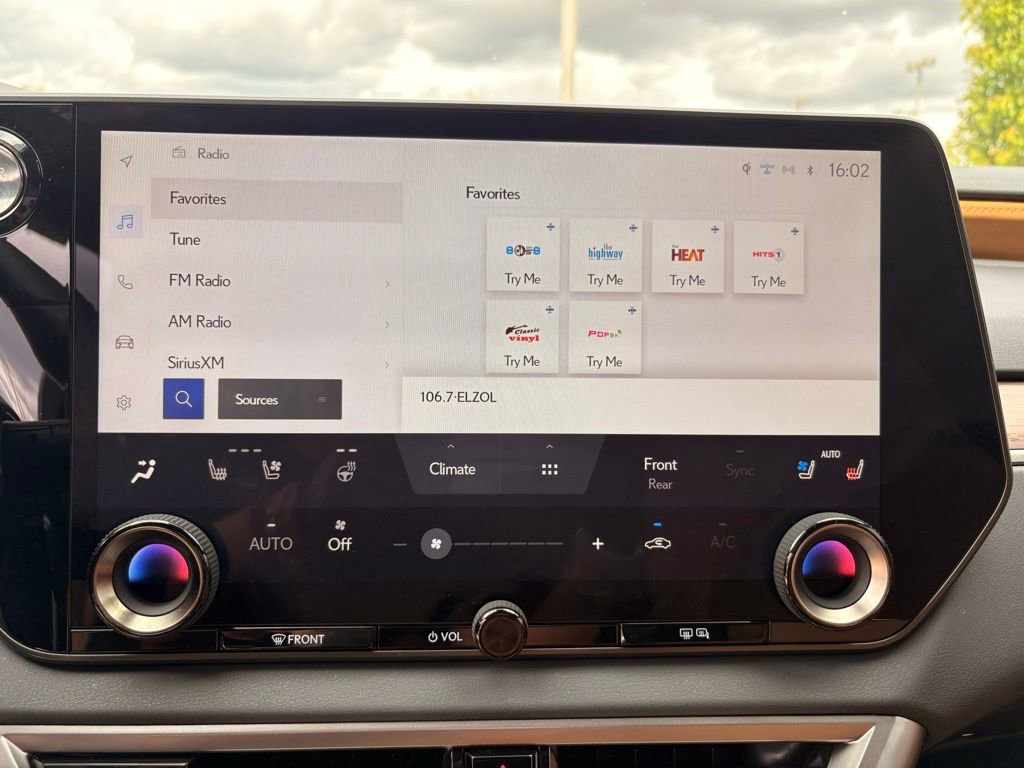 Used 2025 Lexus RX 350h AWD/4WD image 17