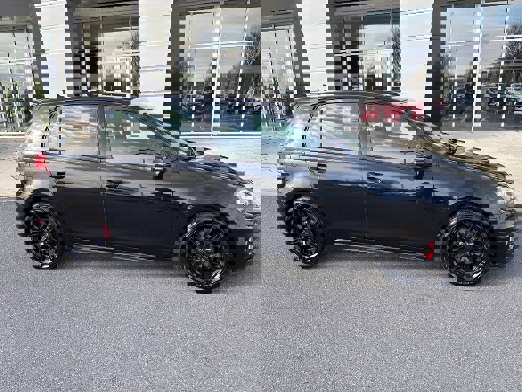 Used 2012 Volkswagen GTI 4-Door image 3