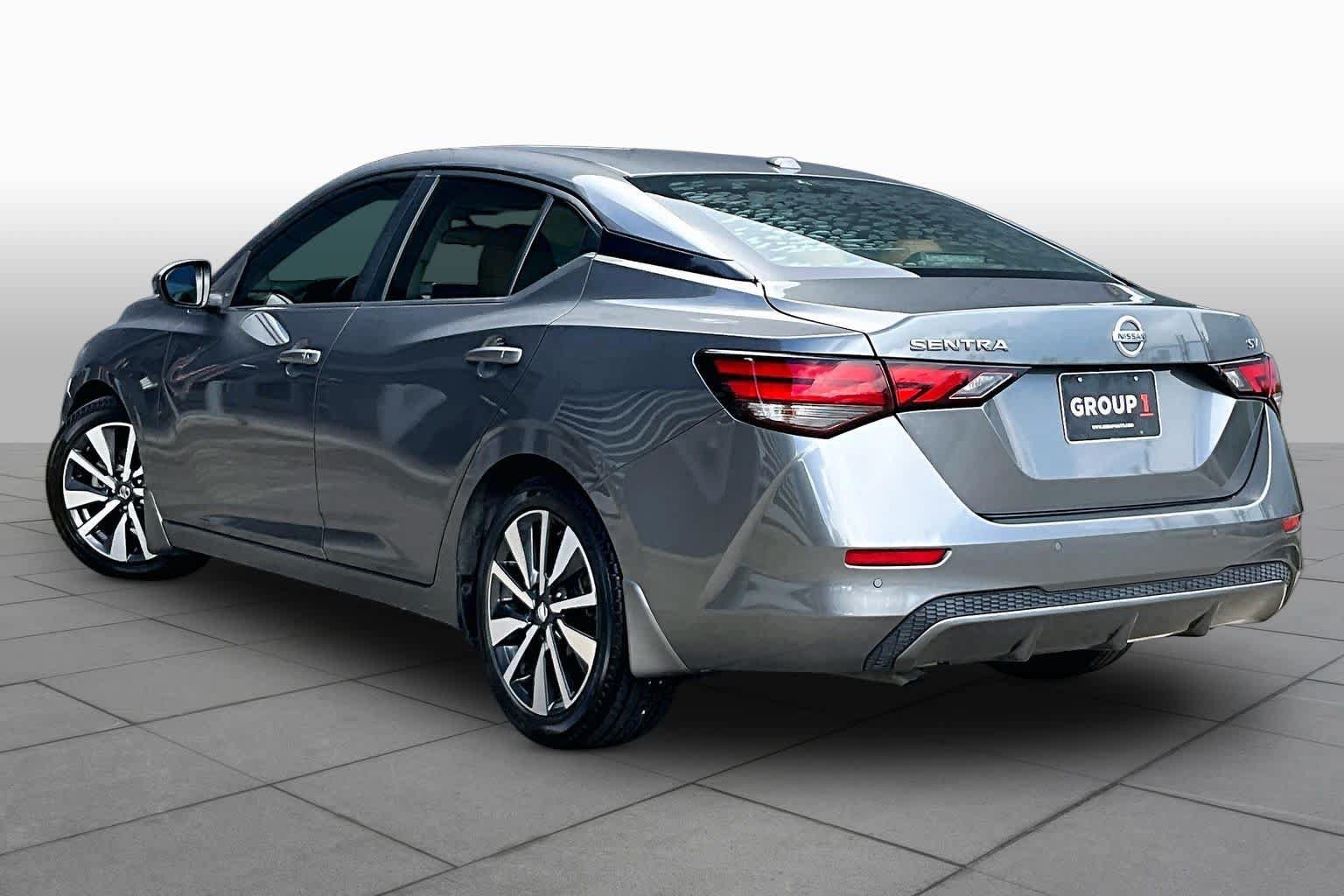Used 2020 Nissan Sentra SV w/ SV Premium Package FWD image 12