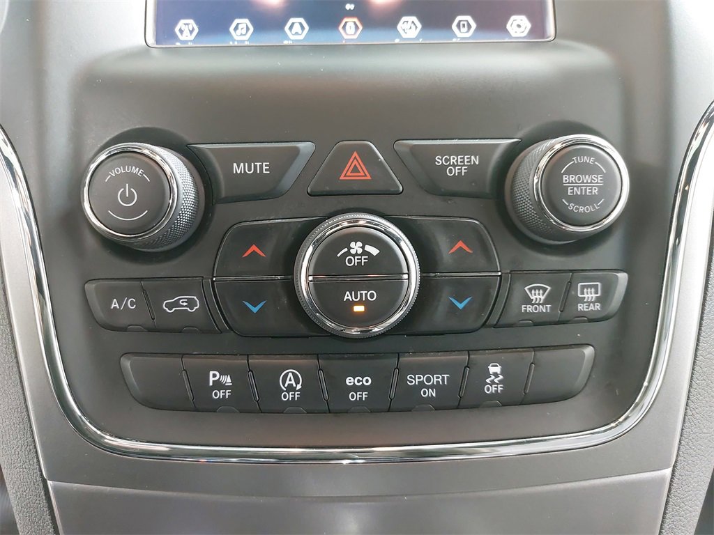 Used 2019 Jeep Grand Cherokee Laredo image 28