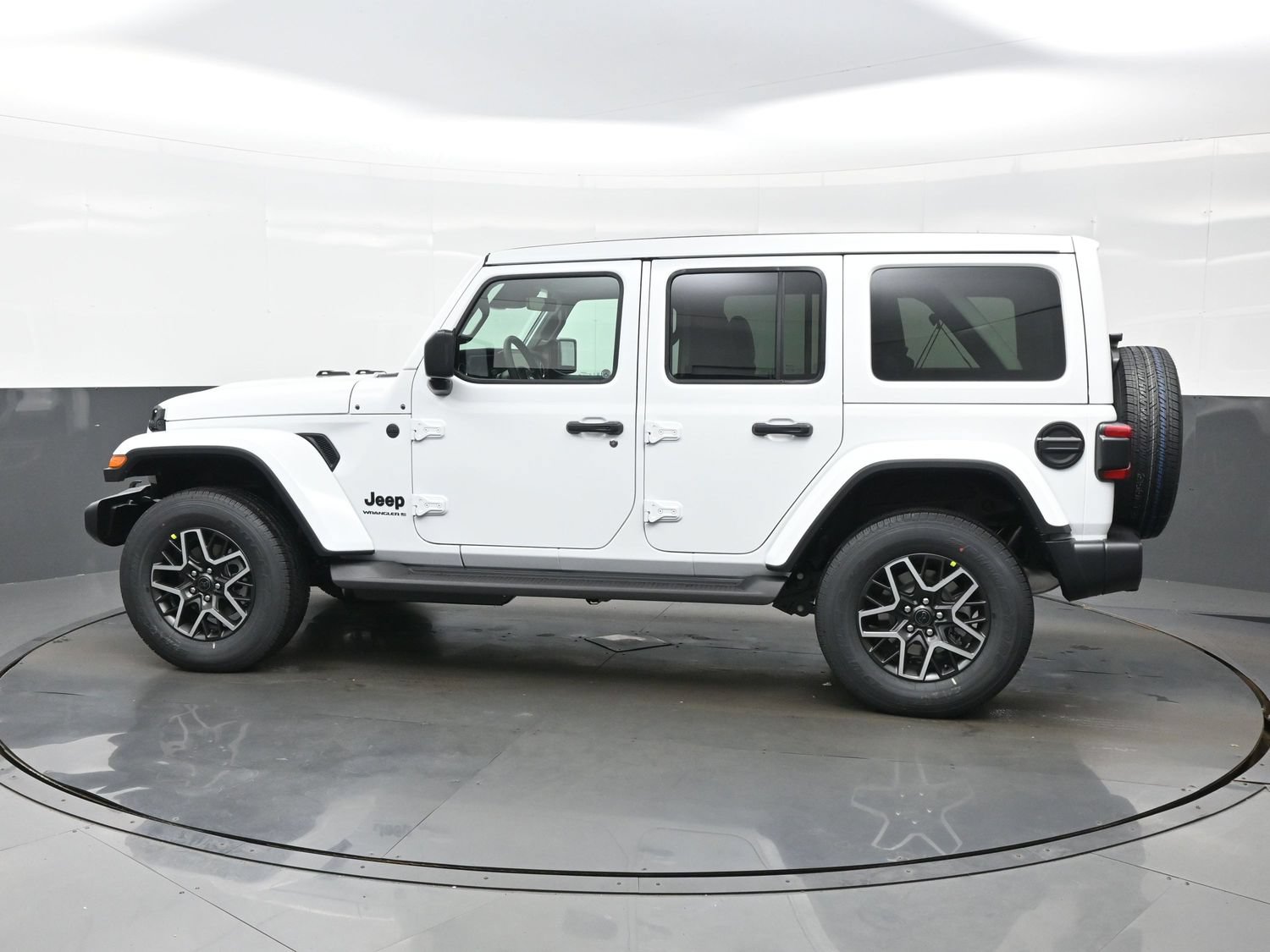 New 2027 Jeep Wrangler Unlimited Sahara AWD/4WD image 4