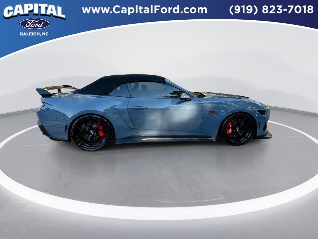 Used 2025 Ford Mustang GT Premium RWD image 9