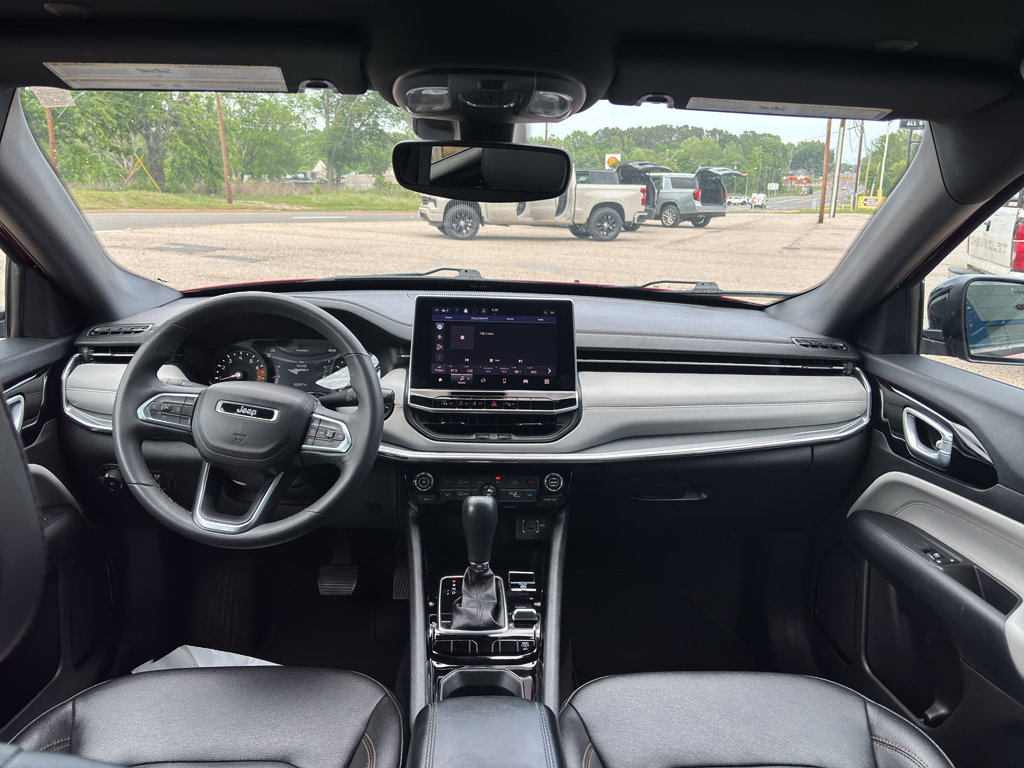 Used 2024 Jeep Compass Limited AWD/4WD image 13