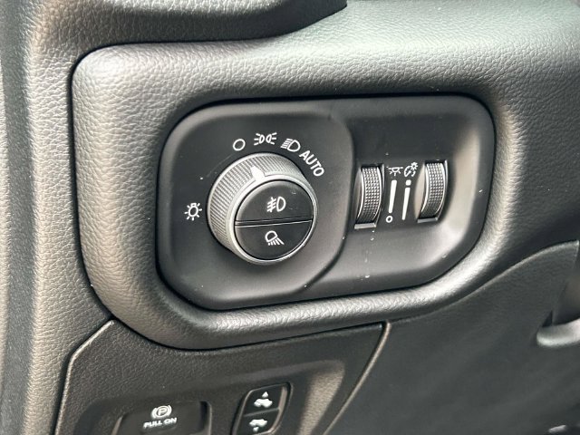 New 2027 RAM 1500 4x4 Crew Cab image 23