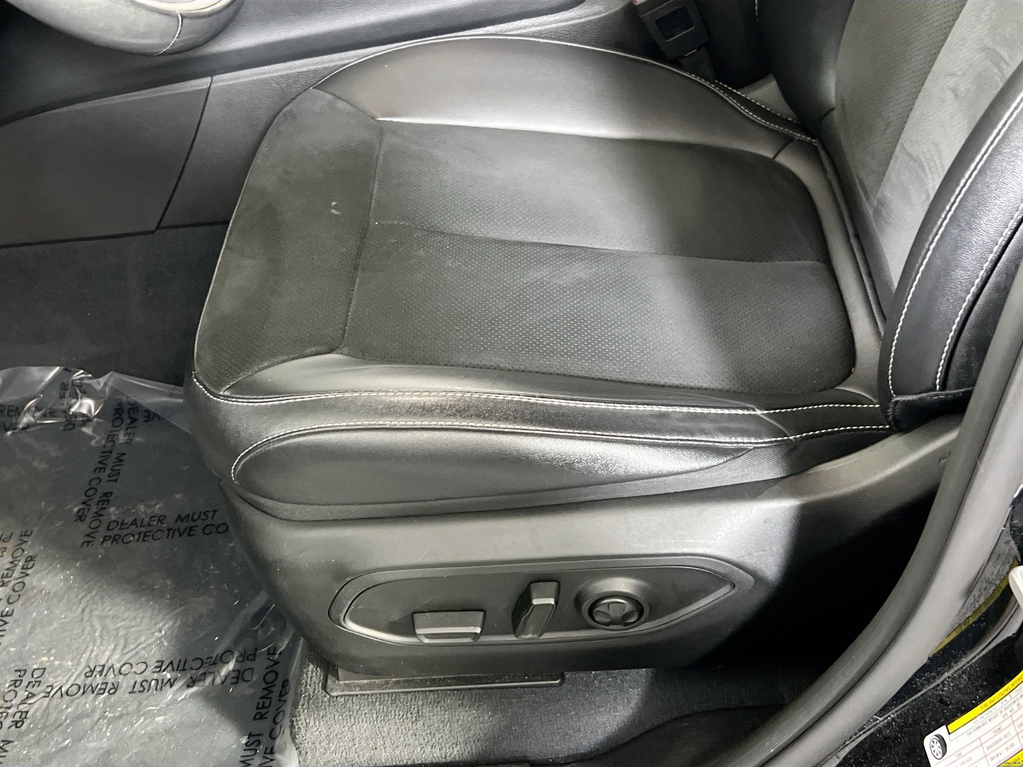 Used 2023 Jeep Grand Cherokee Altitude AWD/4WD image 18