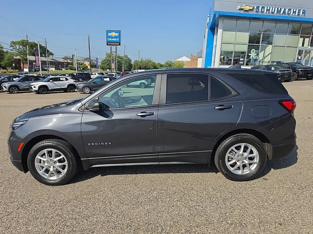 Used 2022 Chevrolet Equinox LS AWD/4WD image 6