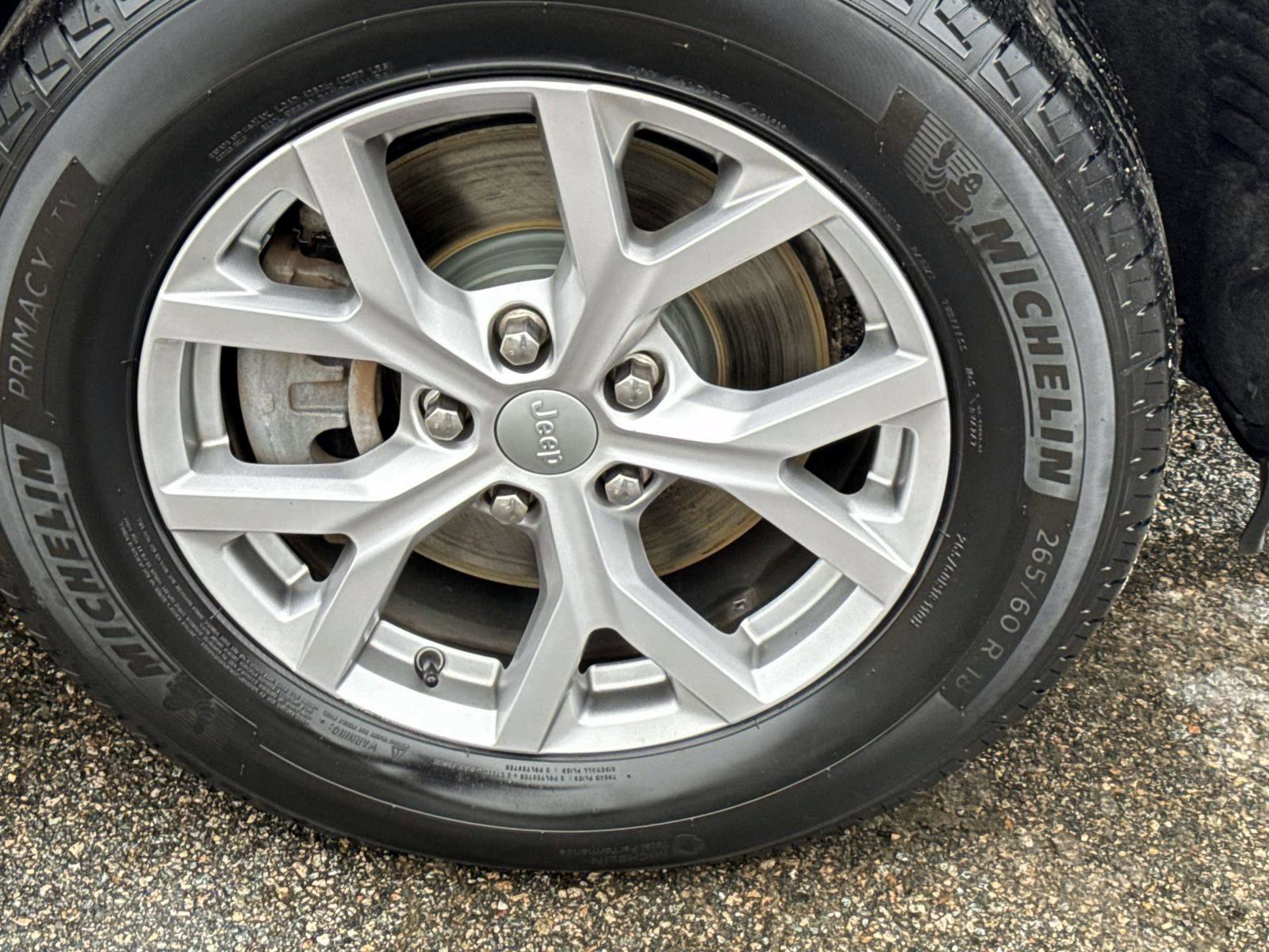 Used 2021 Jeep Grand Cherokee L Limited w/ MOPAR Finishing Package image 5