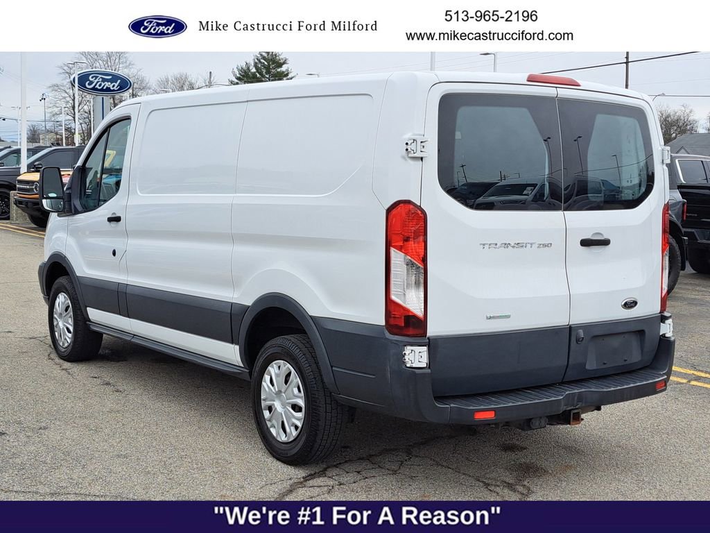 Used 2016 Ford Transit 250 130 Low Roof image 3