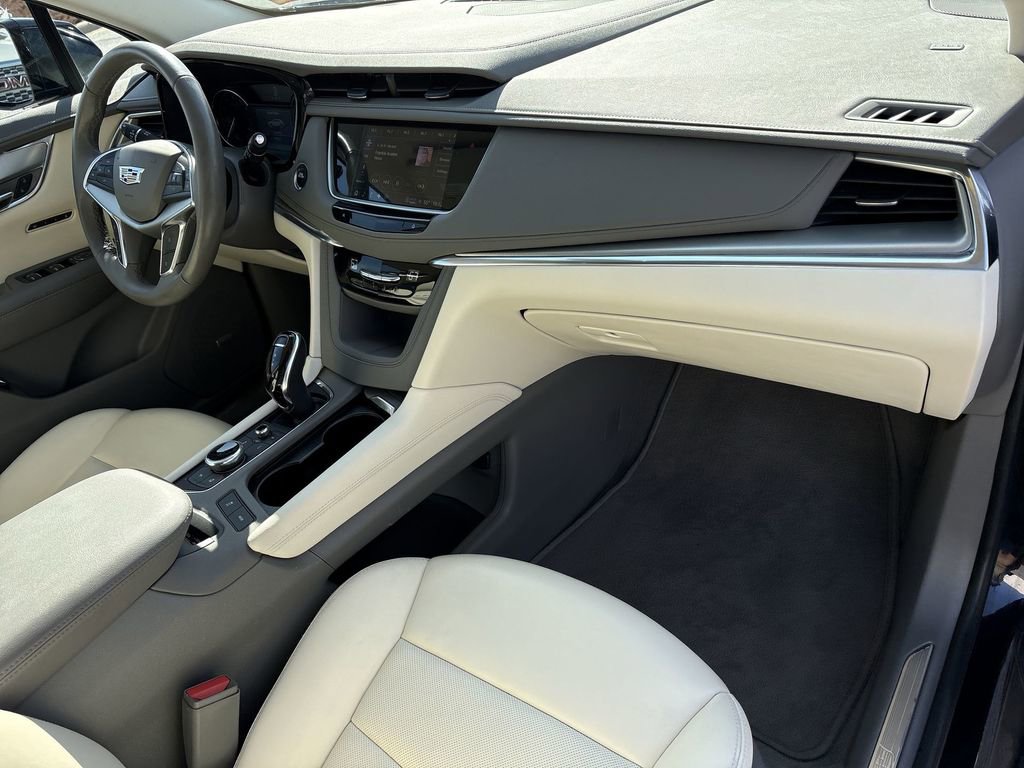 Certified 2022 Cadillac XT5 Premium Luxury image 32