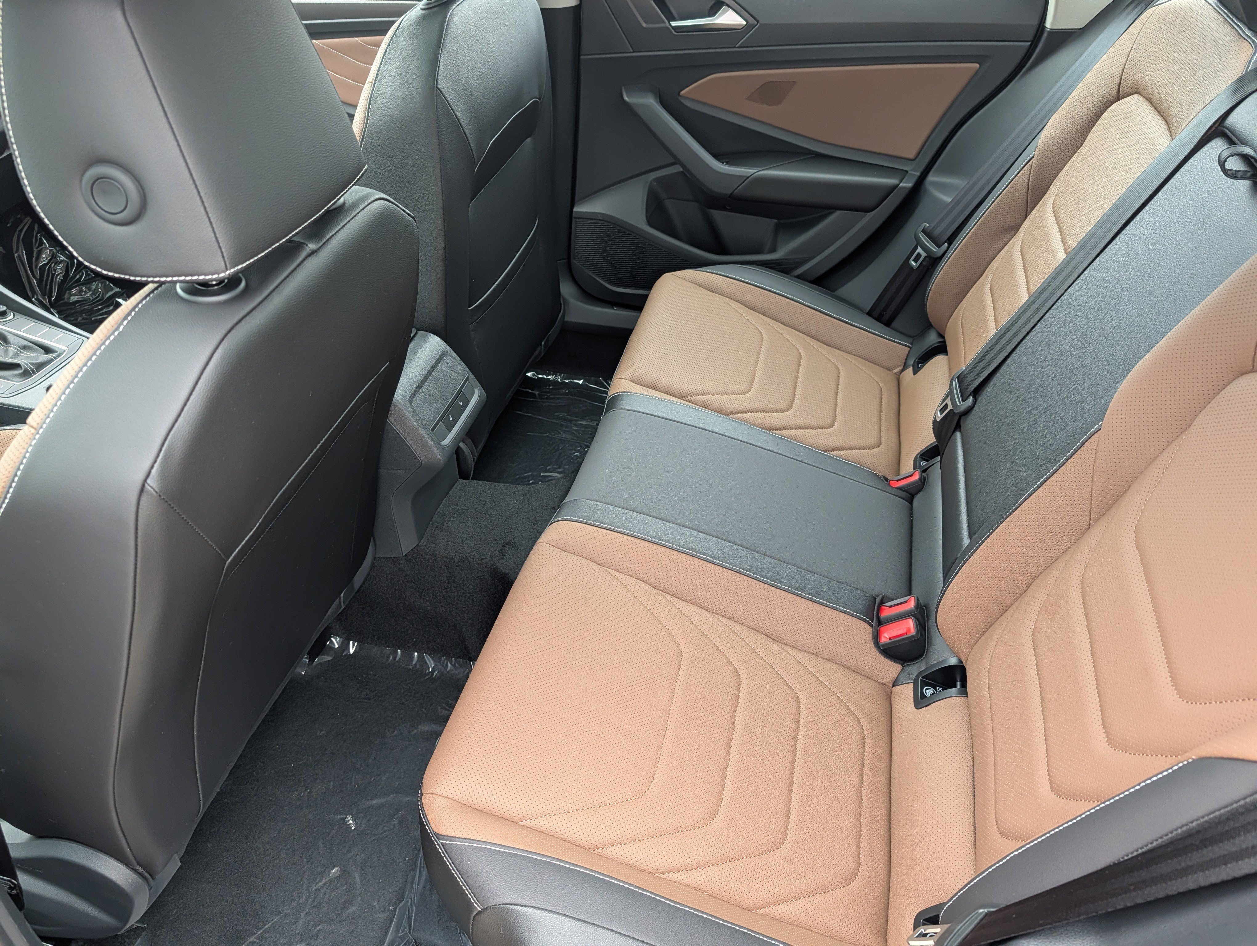 New 2026 Volkswagen Jetta SEL FWD image 5