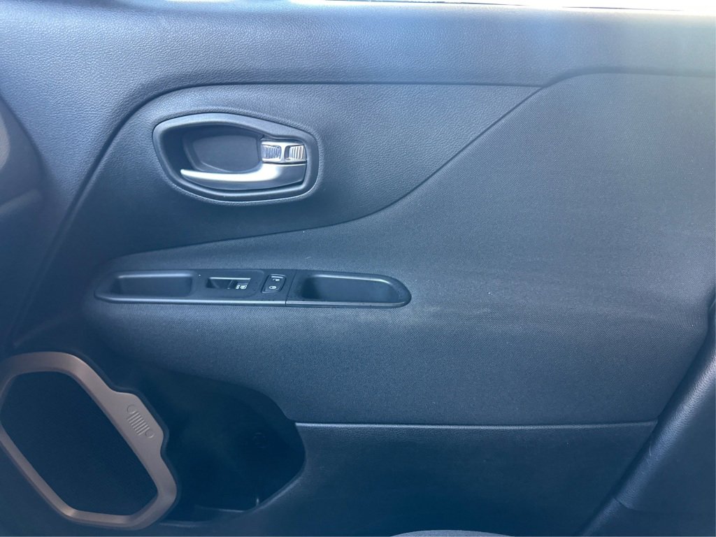 Used 2017 Jeep Renegade Sport w/ Power & Air Group image 29