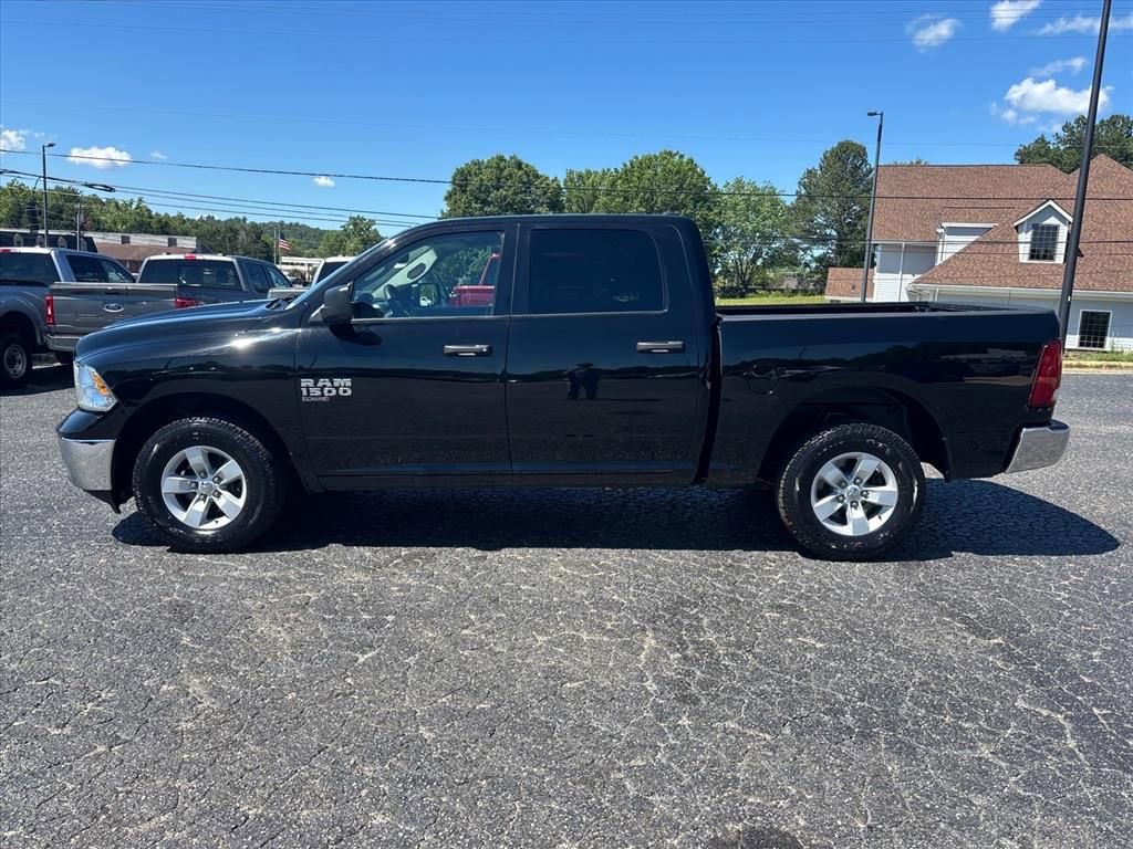 Used 2022 RAM 1500 Classic SLT w/ Protection Group AWD/4WD image 4