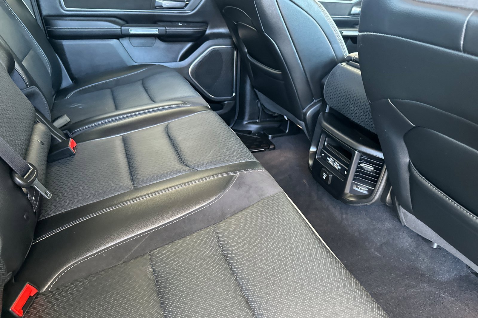 Used 2025 RAM 1500 Laramie image 18