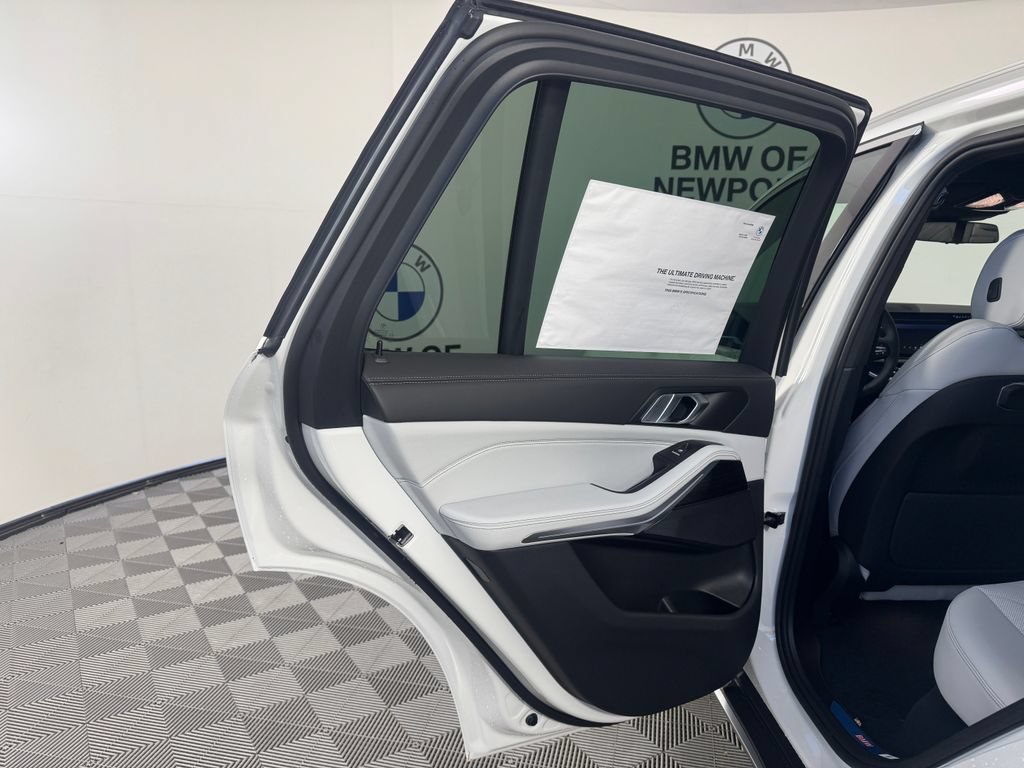 New 2026 BMW X5 xDrive40i AWD/4WD image 17
