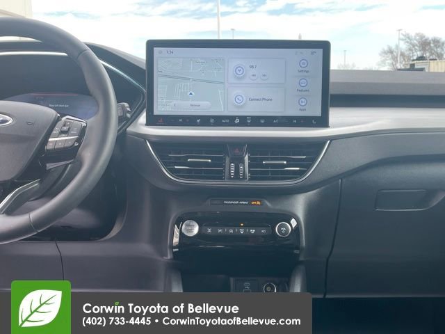 Used 2023 Ford Escape Platinum image 17